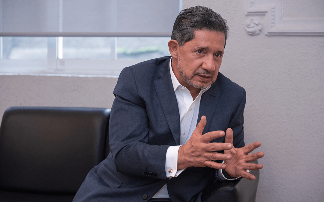 Eduardo Reyes: El gran mentor del comercio exterior - Latitudex